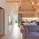 Villa Kalligoni וילה *